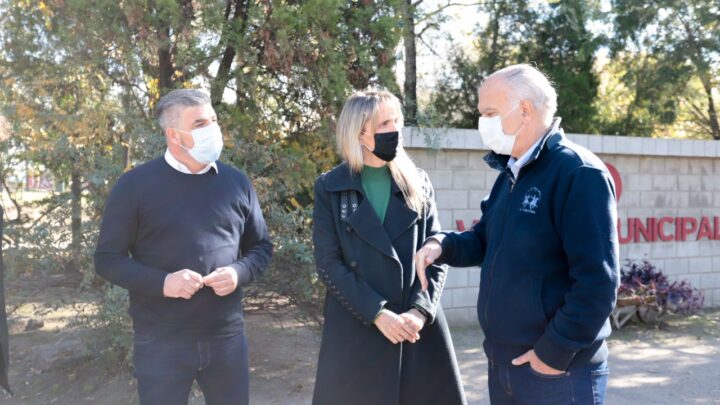 GRINDETTI Y GLADYS GONZÁLEZ ANALIZARON EL PLAN «ACTITUD VERDE» Y RECORRIERON EL VIVERO MUNICIPAL