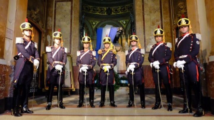 ¿CONOCÍAS LA HISTORIA DE LOS SIETE GRANADEROS?