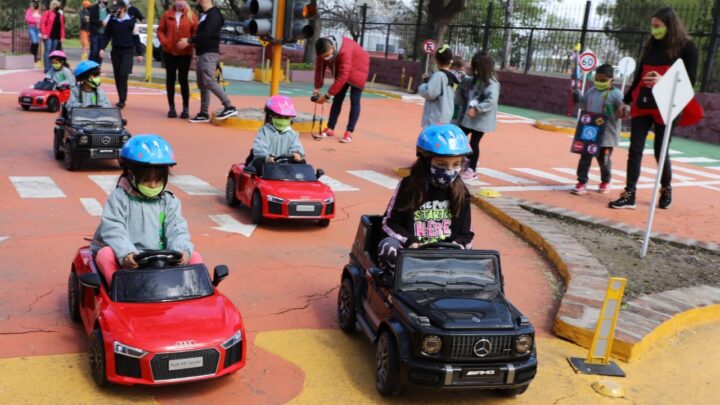 EN LANÚS SE INICIAN CAPACITACIONES SOBRE SEGURIDAD VIAL PARA CHICOS DE CENTROS EDUCATIVOS MUNICIPALES