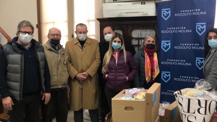 Por el Día de la Niñez entregaron juguetes didácticos en las salas de pediatría y maternidad del Hospital Fiorito